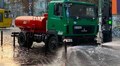 У Львові через спеку поливають дороги й трамвайні колії