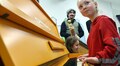 Для маленьких пацієнтів львівської лікарні зіграли концерт на легендарному піаніно «Україна» з Бахмута