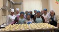 У Львові вимушено переміщені українки спільно з місцевими майстринями випікали пампухи