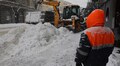 Комунальні служби продовжують прибирати місто: працює 1505 двірників і 109 одиниць снігоприбиральної техніки