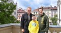 Мер Львова зустрівся з 10-річним Романом Олексівим, який отримав важкі поранення під час ракетного удару по Вінниці