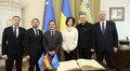 До Львова приїхали три міністри та генеральна директорка, яка очолює ЮНЕСКО у світі: що написали у Книзі почесних гостей