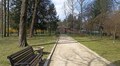 Передвеликодні приготування в парках: фарбують лавки та урни, встановлюють смітники