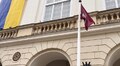 Біля львівської Ратуші на флагштоку вивісили прапор десантно-штурмових військ