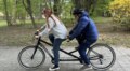 У Стрийському парку тепер буде прокат велотандемів, яким можуть скористатися люди з порушенням зору