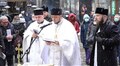 У Львові на пл. Ринок освятили воду, тож львів’яни упродовж дня можуть прийти і набрати її