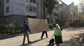 У поруйнованих ракетним ударом будинках на вулицях Патона та Виговського розпочали аварійно-відновлювальні роботи (відео)