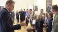 Пластуни та скаути передали мерії Вифлеємський вогонь миру