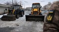 Місто передало військовим два екскаватори