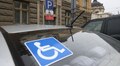 У Львові паркомісця для людей з інвалідністю облаштовують додатковим ознакуванням (відео)