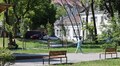 У сквері, поруч з Центром допомоги людям, які пережили полон і тортури, облаштували затишний громадський простір