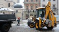 125 одиниць спецтехніки та майже 1600 двірників прибирають місто від снігу