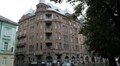 Будівля на вул. Фредра не є пам’яткою архітектури, однак двері зі сходової у коридори збережуть