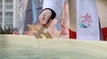 У Львові військові капелани освятили воду: її впродовж дня можуть набрати усі охочі (фото/відео)