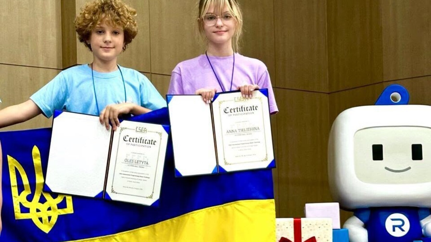 Львівські школярі підкорили міжнародний турнір із робототехніки в Південній Кореї