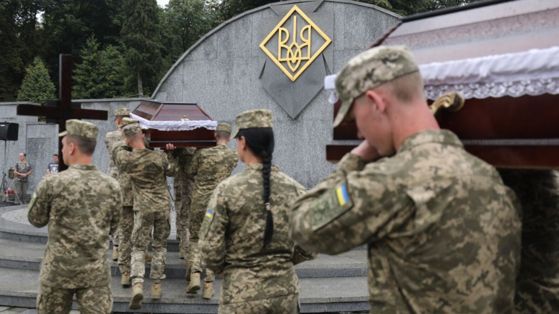Львів проведе в останню путь трьох полеглих захисників України: похорони відбудуться 26 червня