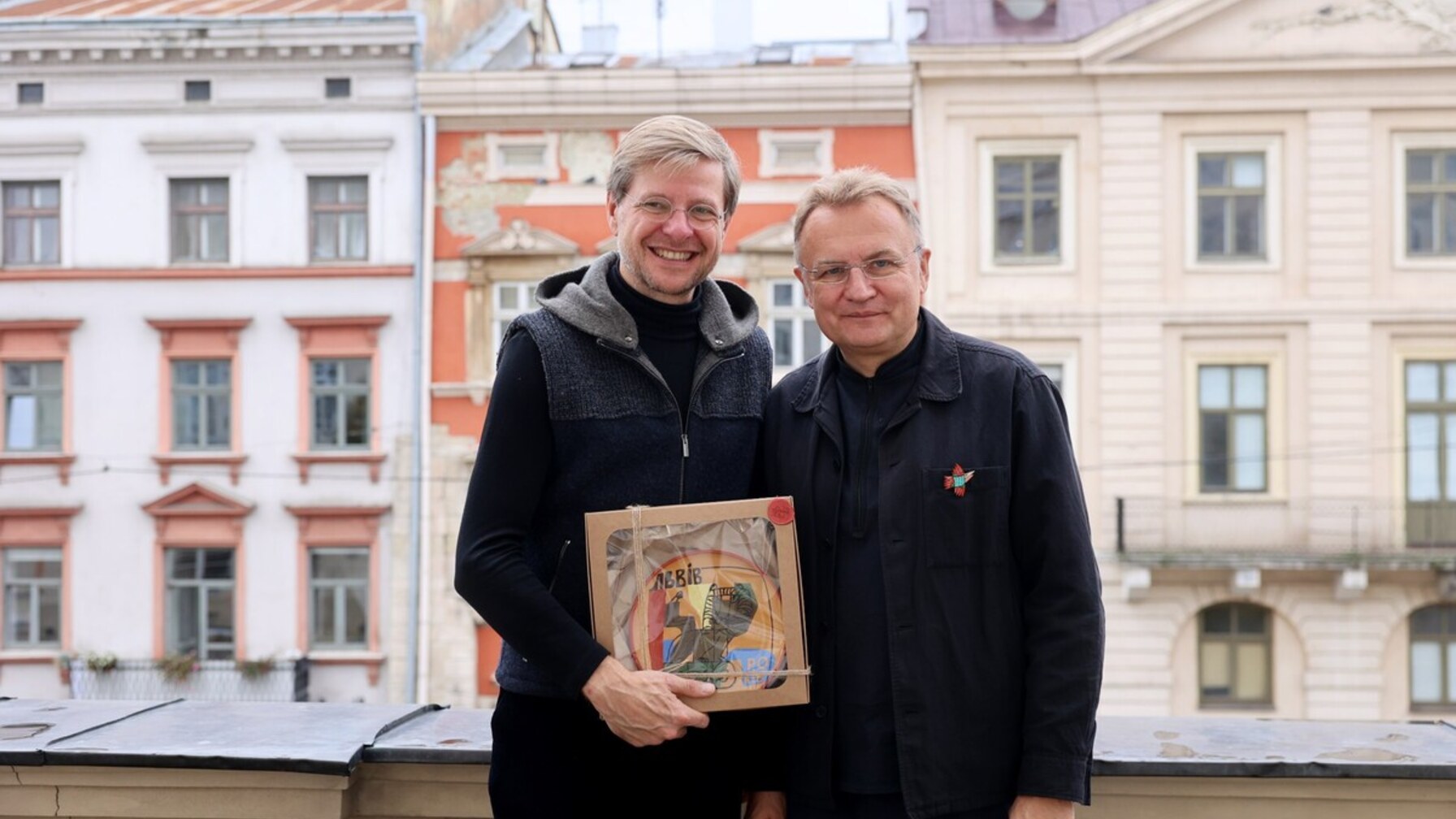 Садовий і ексмер Вільнюса обговорили досвід Львова в допомозі постраждалим від війни