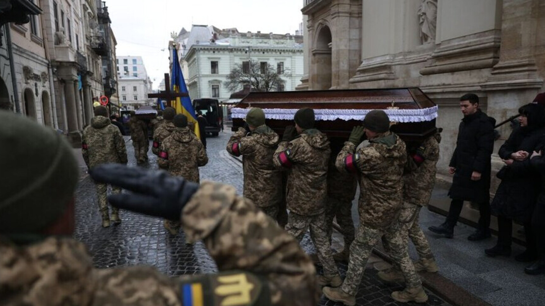 Львів прощається з двома Героями: Ігорем Будняком та Володимиром Фітем