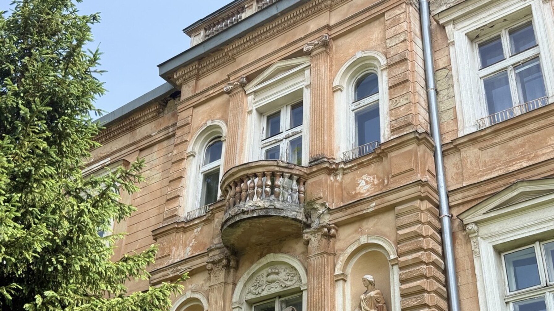 Історична вілла у Львові може стати центром реабілітації та культури для громади
