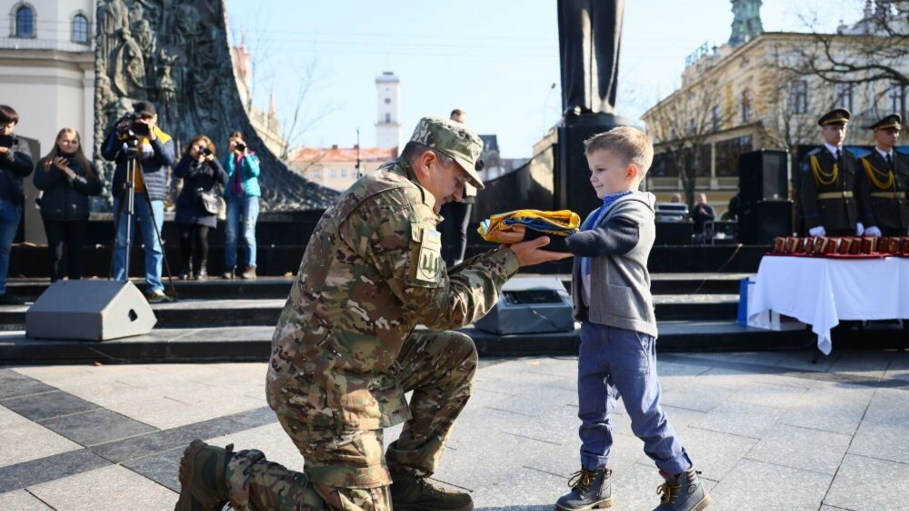 Львів виплатить одноразову допомогу дітям загиблих захисників: як подати заяву