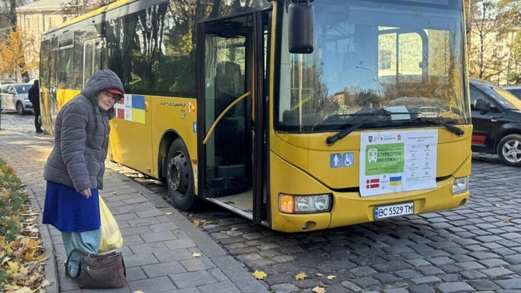 Автобус турботи знову вирушає на маршрут: як працює системна підтримка бездомних у Львові