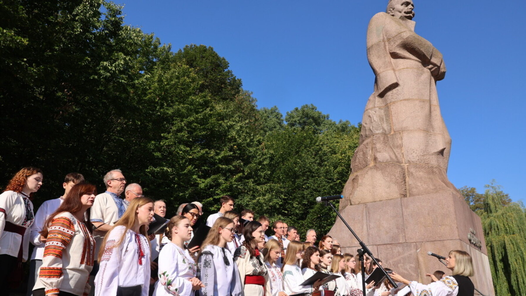 У Львові вшанували пам’ять Івана Франка з нагоди 170-річчя від дня народження