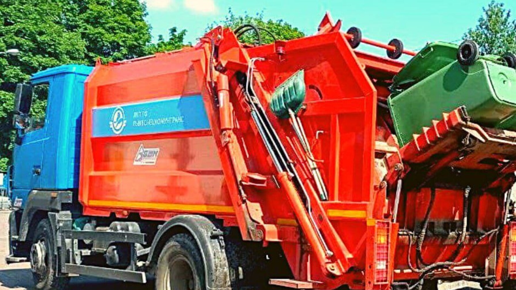 Львів створює Адміністратора побутових відходів: місто оголосить конкурс для перевізників сміття