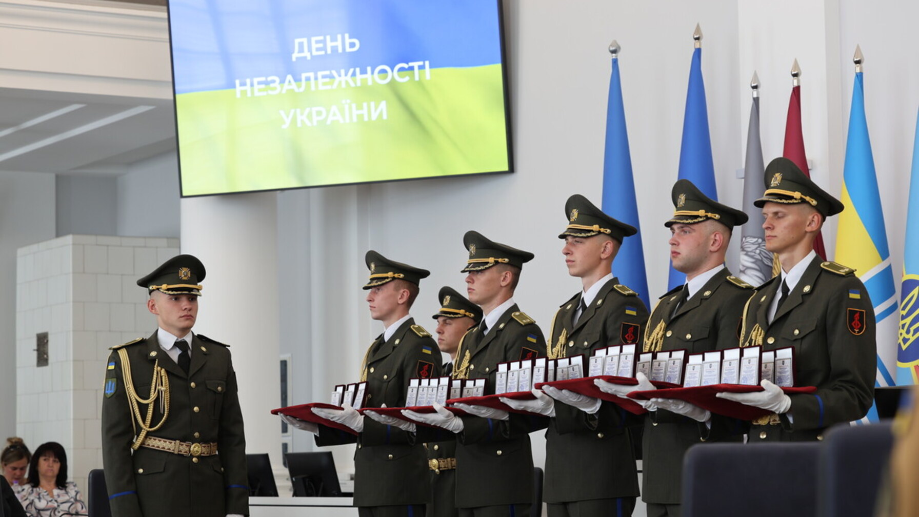 Львів у День Незалежності вшанував 34 полеглих захисників Почесним знаком Святого Юрія