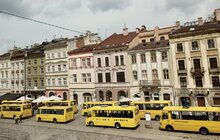 Фото 1: На площі Ринок провели соціальну акцію «Екскурсія Львовом, яка ніколи не відбудеться»