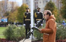 Фото 28: На площі перед Центром Довженка у Львові урочисто підняли Державний прапор