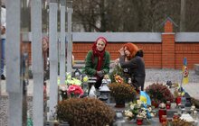 Фото 4: У Львові на Личаківському кладовищі вшанували Героїв