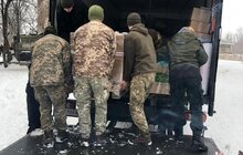 Фото 13: Воїнам на передову львів'яни зібрали й передали допомогу