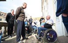 Фото 8: До мерії Львова завітали фіналісти Всеукраїнського турніру з баскетболу на кріслах колісних «Кубок Титанів — 2026»
