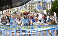 Фото 13: На День міста у центрі Львова замайоріли прапори військових та оборонних сил України (фото/відео)