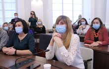 Фото 2: 100 успішних педагогів Львова отримали по 25 тисяч гривень