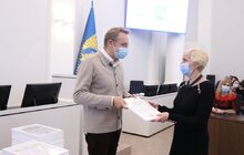 Фото 11: 100 успішних педагогів Львова отримали по 25 тисяч гривень