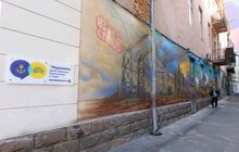 Фото 1: У Львові відкрили 30-метровий мурал, присвячений Маріуполю