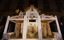 Фото 2: У центрі Львова відкрили різдвяну шопку