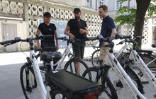 Фото 1: Львівські садівники та інспектори з паркування їздитимуть на службових електровелосипедах