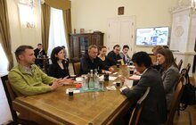 Фото 7: Мер Львова обговорив з представниками Швеції ключові гуманітарні потреби міста
