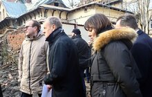 Фото 2: Дональд Туск у Львові: Польща готова відновити зруйновану після обстрілів росії віллу (відео)