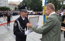 Фото 24: У Львові відбулись урочистості з нагоди Дня поліції та посвячення в захисники правопорядку випускників університету внутрішніх справ