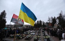 Фото 11: На Личаківському кладовищі у Львові вшанували пам'ять Героїв Небесної Сотні