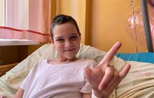 Фото 3: Львівські лікарі лікують дівчинку, яка єдина зі сім'ї вижила в укритті на Донеччині