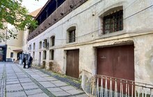 Фото 2: “Місто не може дозволити, щоб у центрі Львова простоювали понад 1100 м кв”, — Євген Бойко (відео)