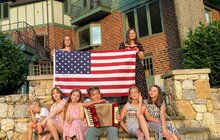 Фото 4: Львівські діти зібрали у США мільйон гривень на бойовий літак