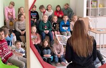 Фото 1: У Львові в День Збройних Сил України військові прочитали казки у школах та садках