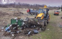 Фото 2: На кладовищі у Дублянах міські служби ліквідували стихійне сміттєзвалище