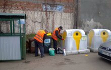 Фото 7: Поремонтували і помили: Львівспецкомунтранс прибрав до Великодня 210 контейнерних майданчиків