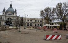 Фото 11: Реконструкція пл. Двірцевої: роботи з прокладання головного водогону завершили